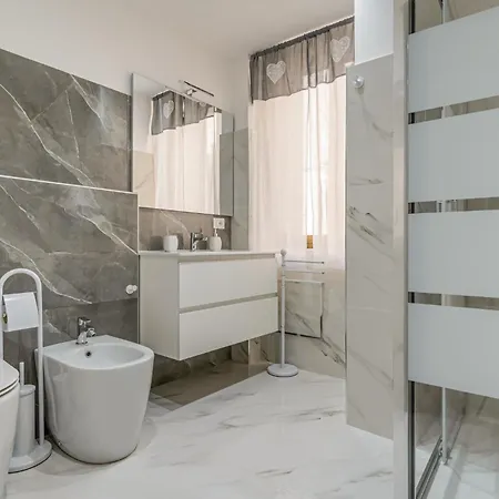Guesthost - Luna Piena Apartmán Katánie