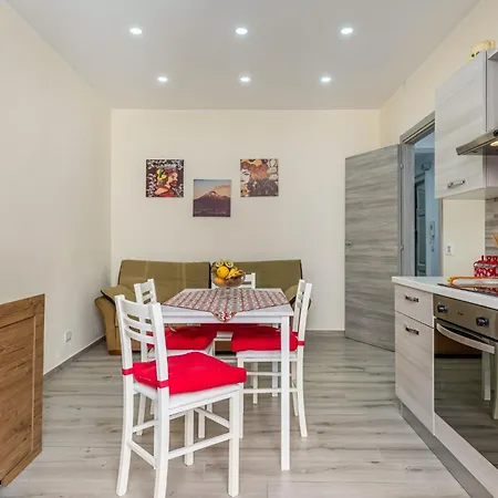 Apartmán Guesthost - Luna Piena